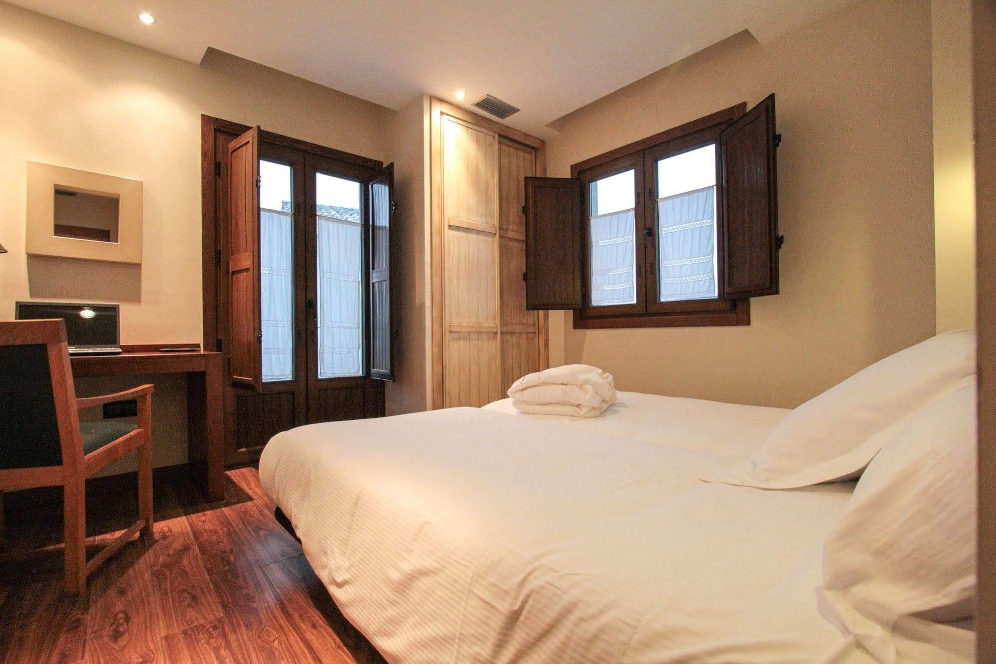 Apartamentos Turisticos Aguas De Viznar Ngoại thất bức ảnh